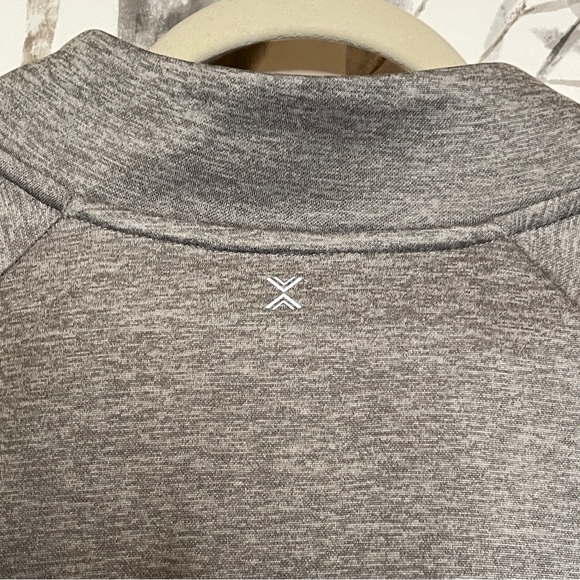 Version Gray Long Sleeve 3X Sweatshirt with pockets and Thumb holes, turtleneck - Picture 5 of 8